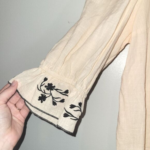 Shein Embroidered Scallop Top XL 1X - Picture 3 of 11